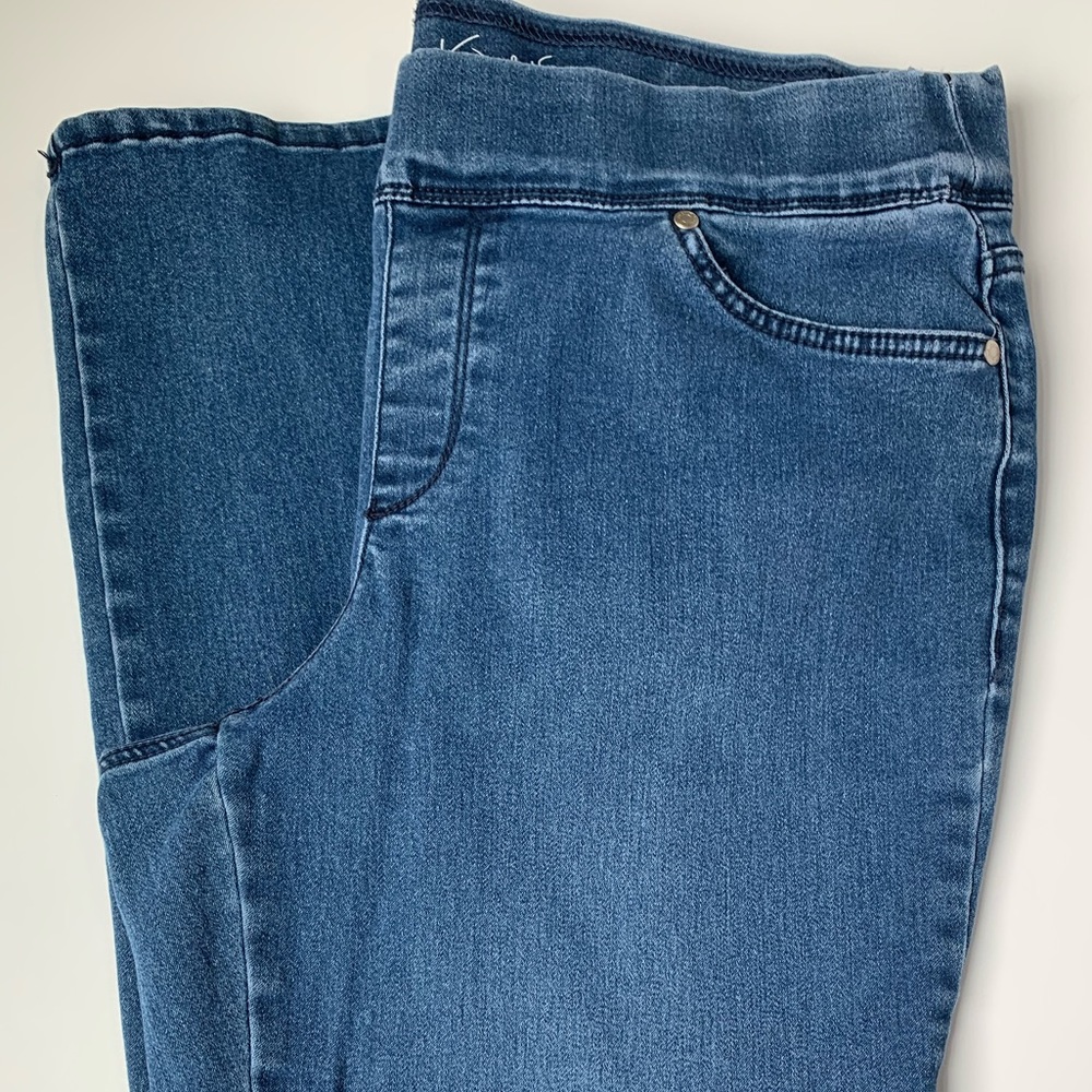 Gloria Vanderbilt All-Around Slimming Effect